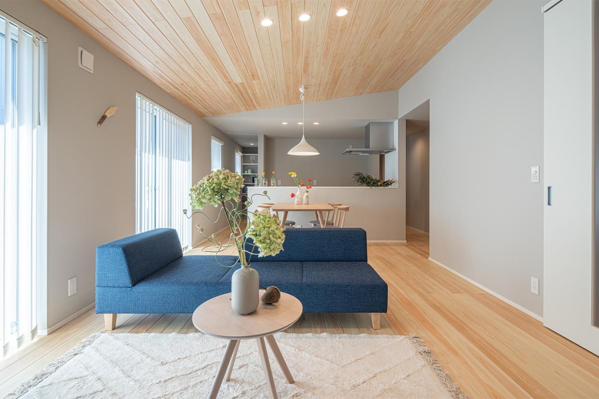 1階建て / 1,800万円〜(税別)