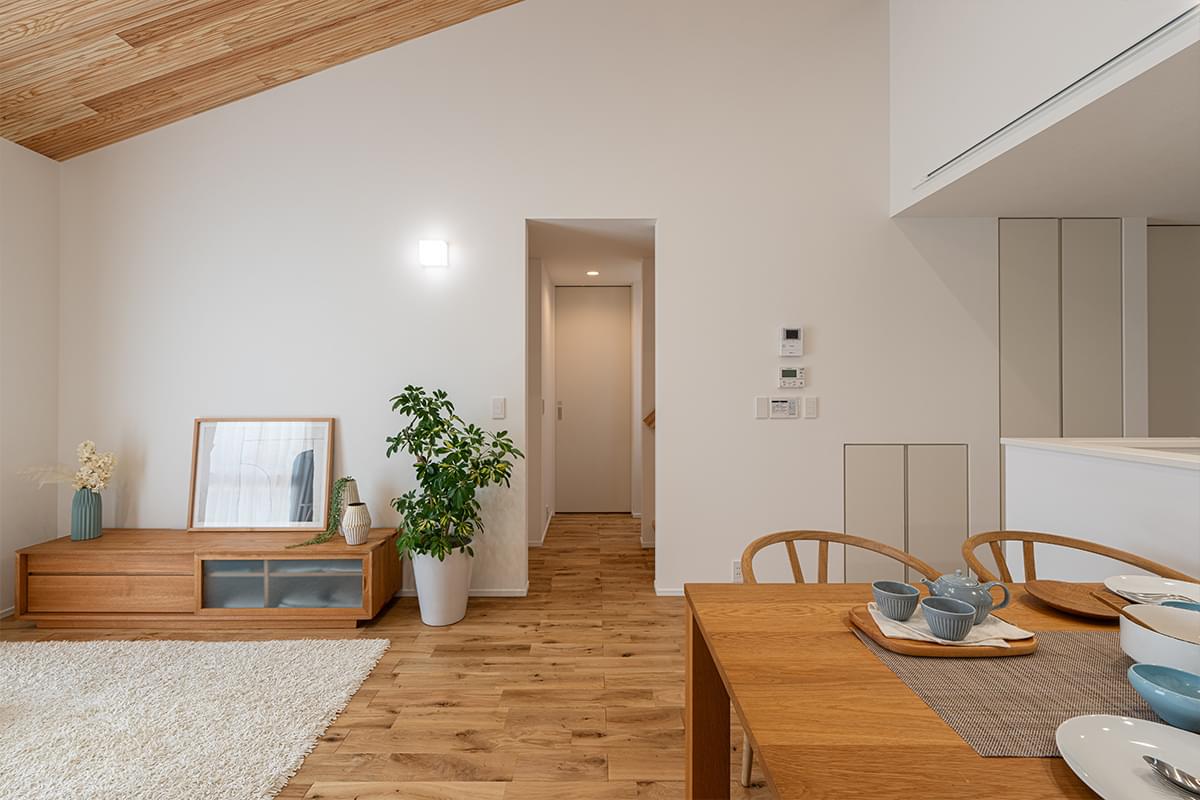 1.5階建て / 1,950万円〜(税別)