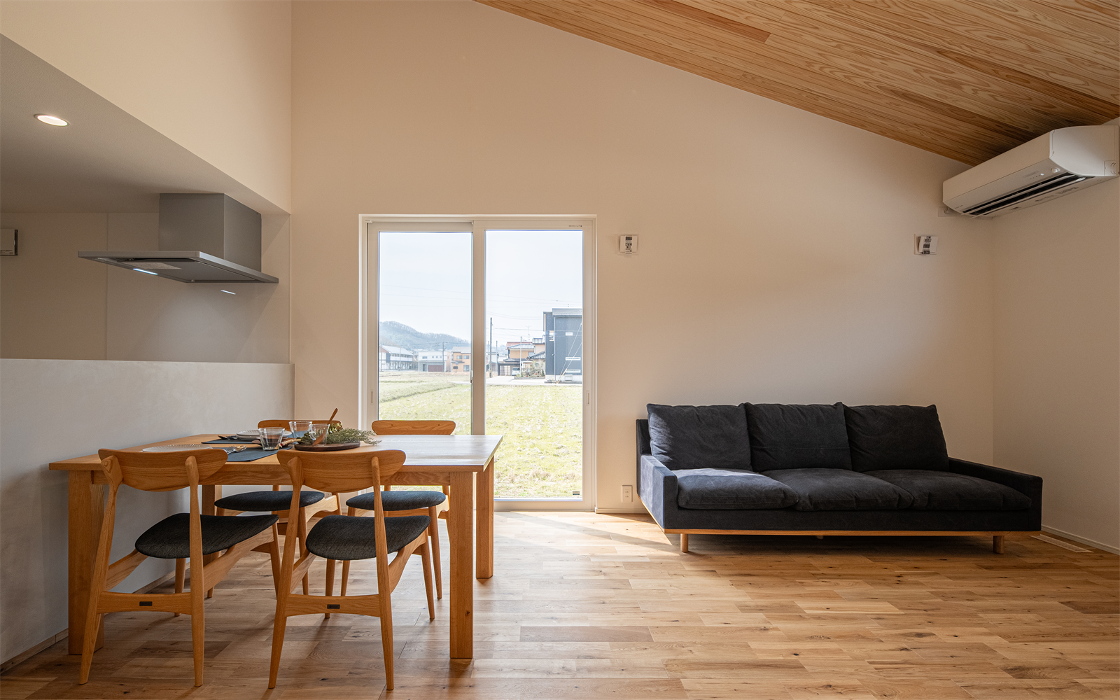 ちょうどいい、が心地いい。平屋のように暮らせる1.5階建ての家。