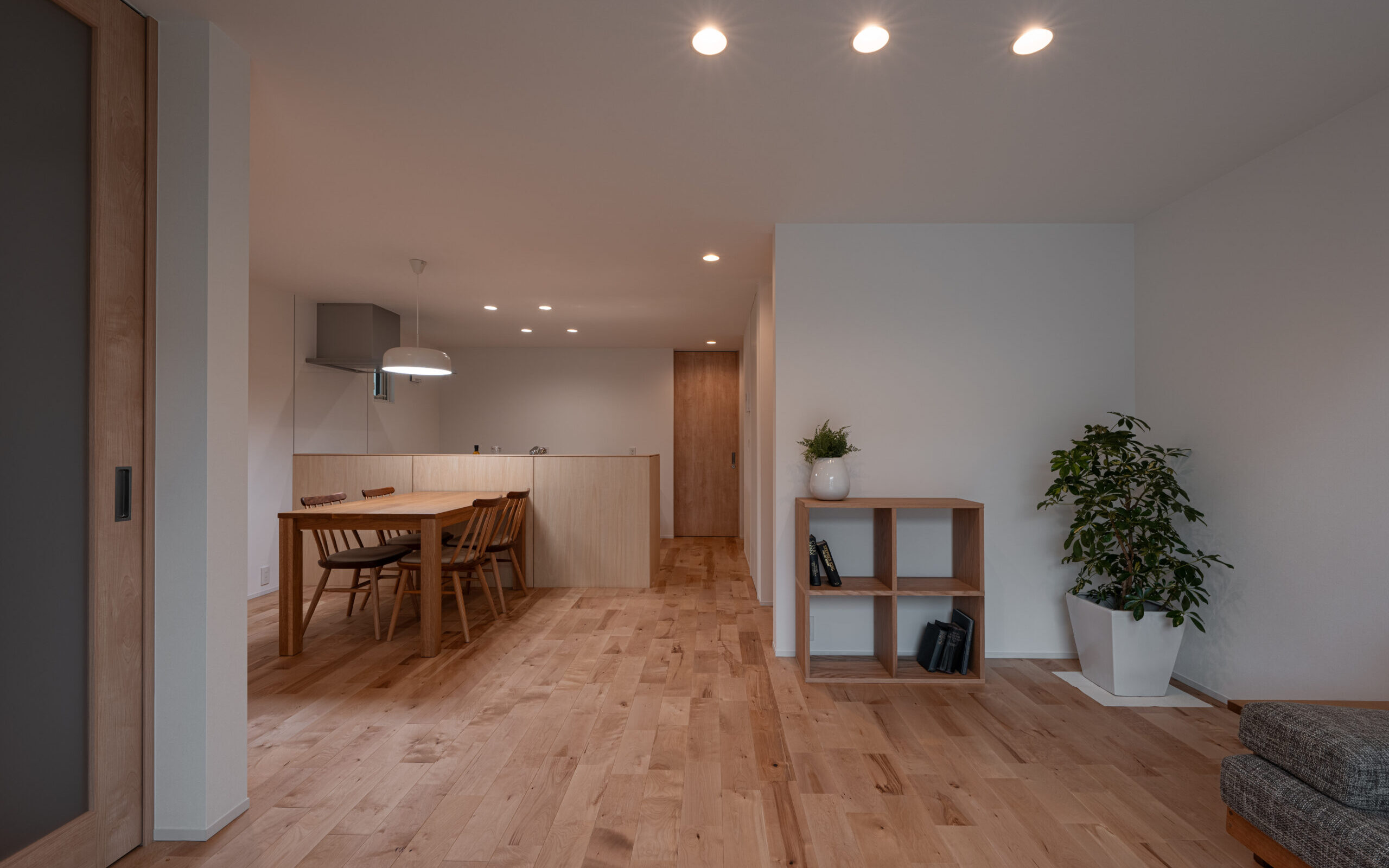 エツサスの無垢フローリング｜外材・国産材から厳選